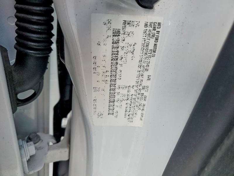 2017 FORD FOCUS SE 12