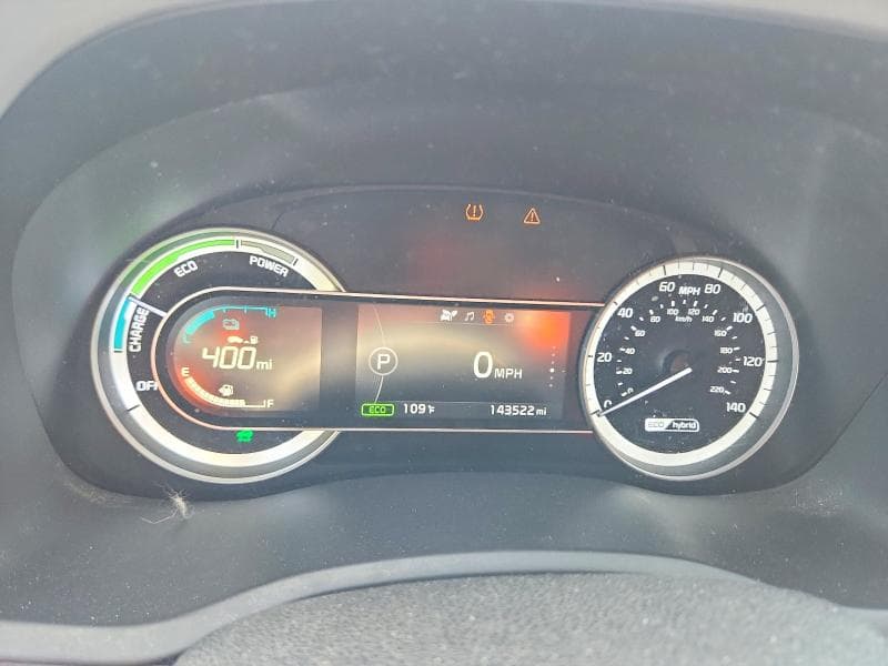 2017 KIA NIRO LX 9