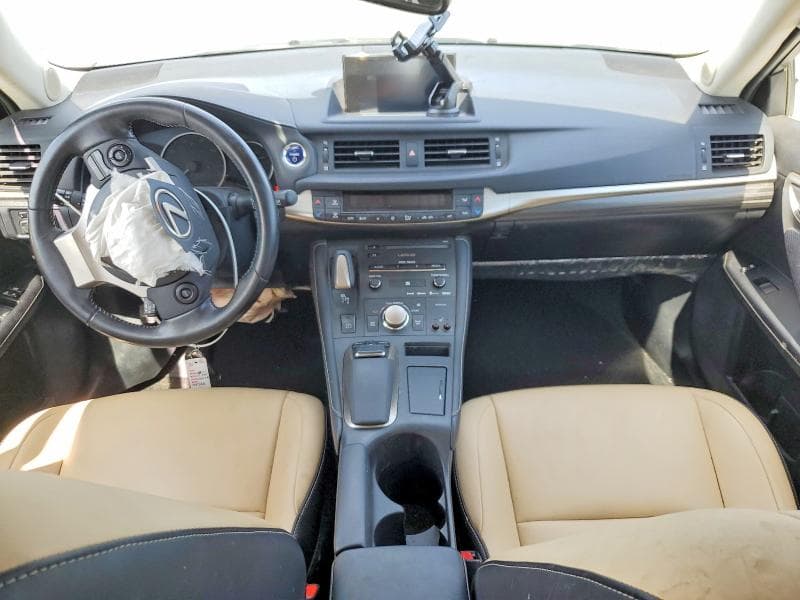 2017 LEXUS CT 200 8