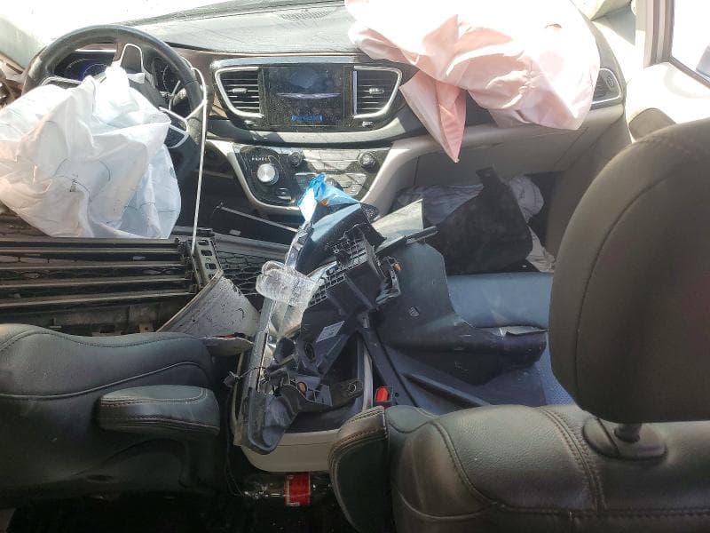2019 CHRYSLER PACIFICA TOURING L 8