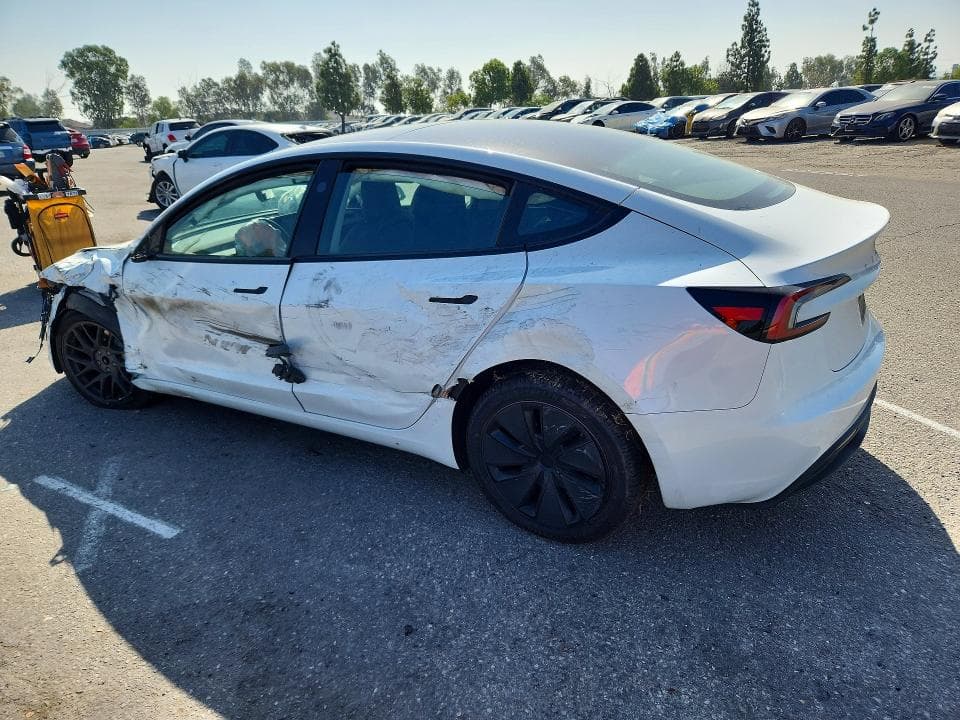 2025 TESLA MODEL 3 2