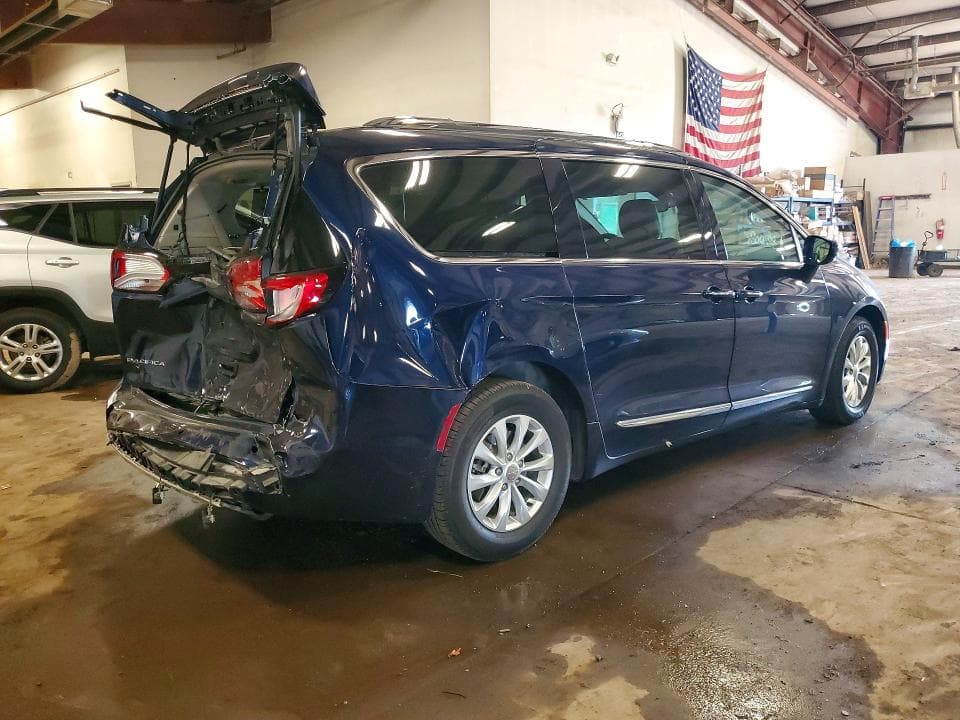 2018 CHRYSLER PACIFICA TOURING L 3