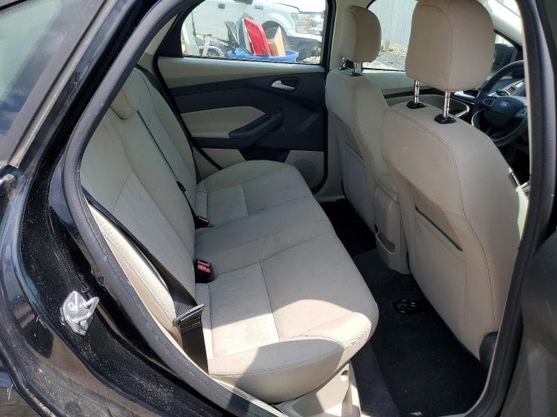 2017 FORD FOCUS SE 10