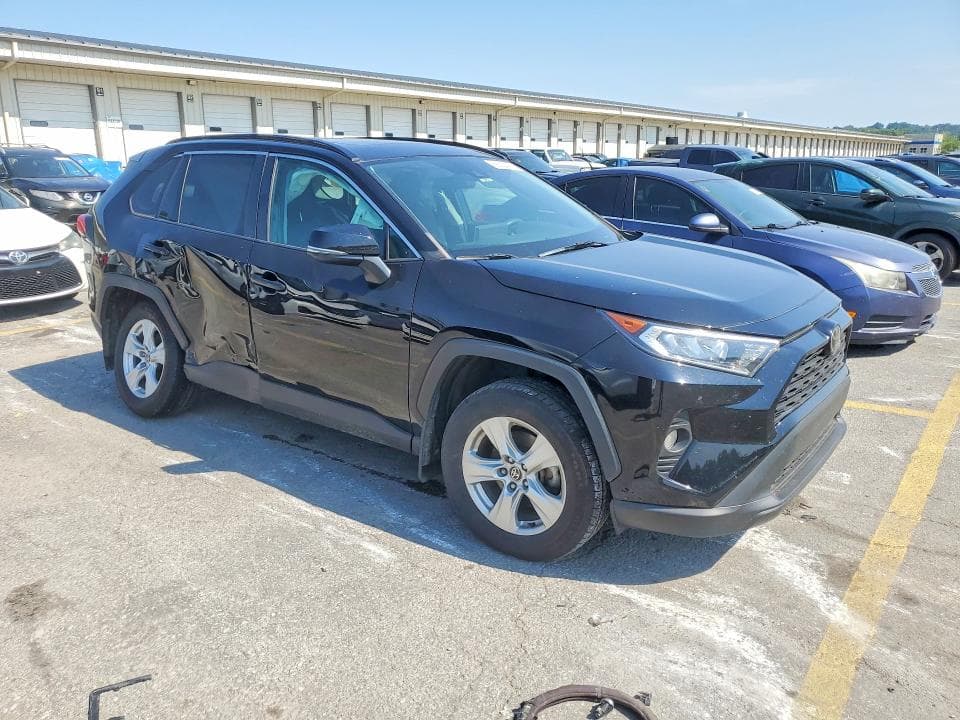 2021 TOYOTA RAV4 XLE 4