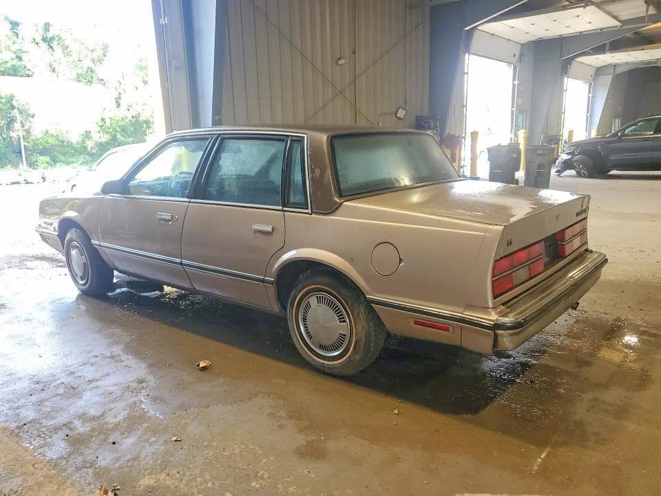 1983 CHEVROLET CELEBRITY 2