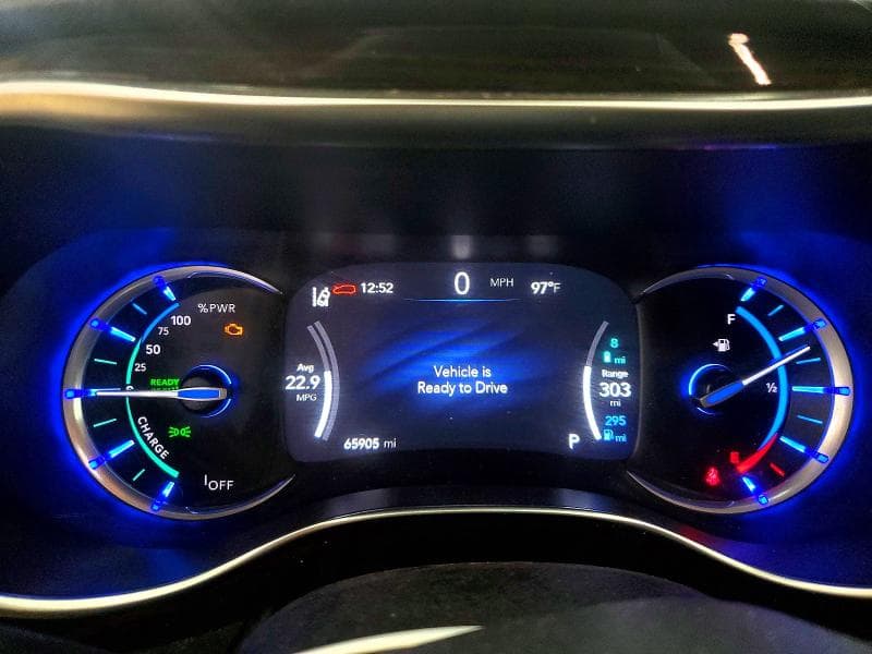 2023 CHRYSLER PACIFICA HYBRID LIMITED 9