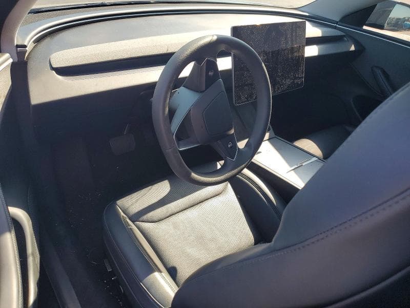2025 TESLA MODEL 3 8