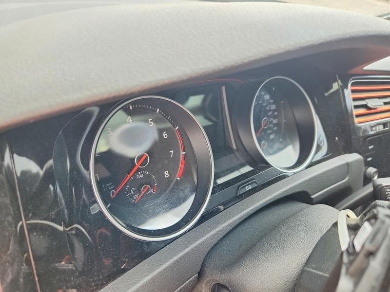 2021 VOLKSWAGEN GTI S 9