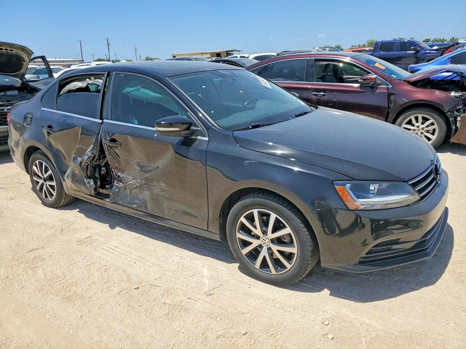 2017 VOLKSWAGEN JETTA SE 4
