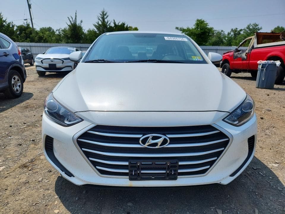2017 HYUNDAI ELANTRA SE 5