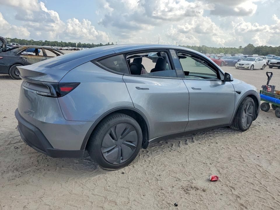 2026 TESLA MODEL Y 3