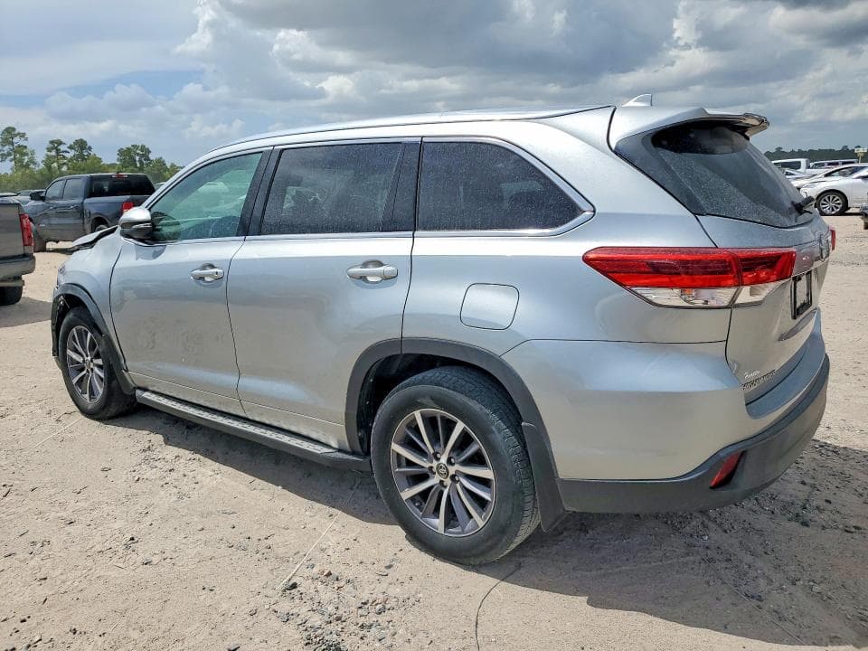 2018 TOYOTA HIGHLANDER XLE 2