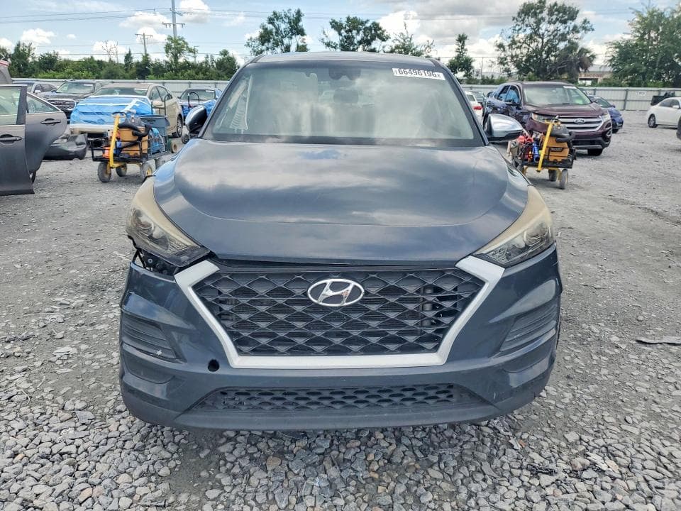 2020 HYUNDAI TUCSON SE 5