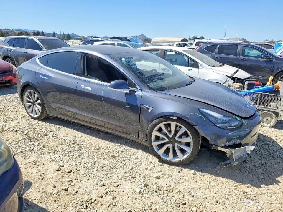 2020 TESLA MODEL 3 4