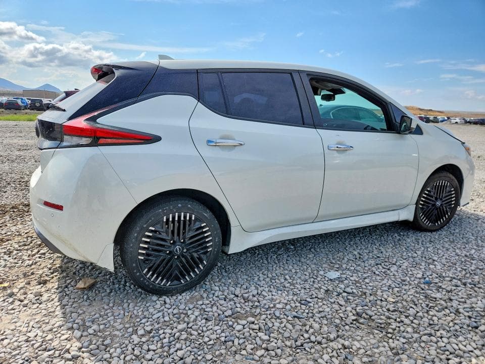2023 NISSAN LEAF SV PLUS 3