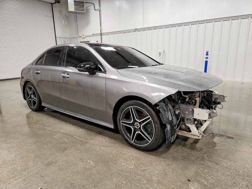 2019 MERCEDES-BENZ A 220 4