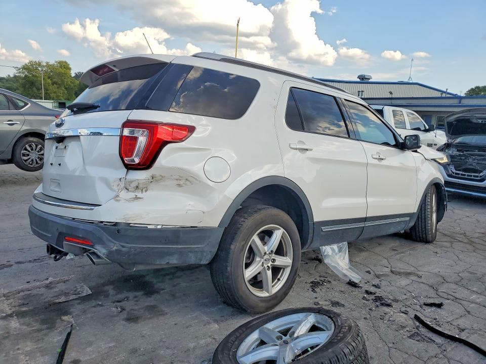 2018 FORD EXPLORER XLT 3