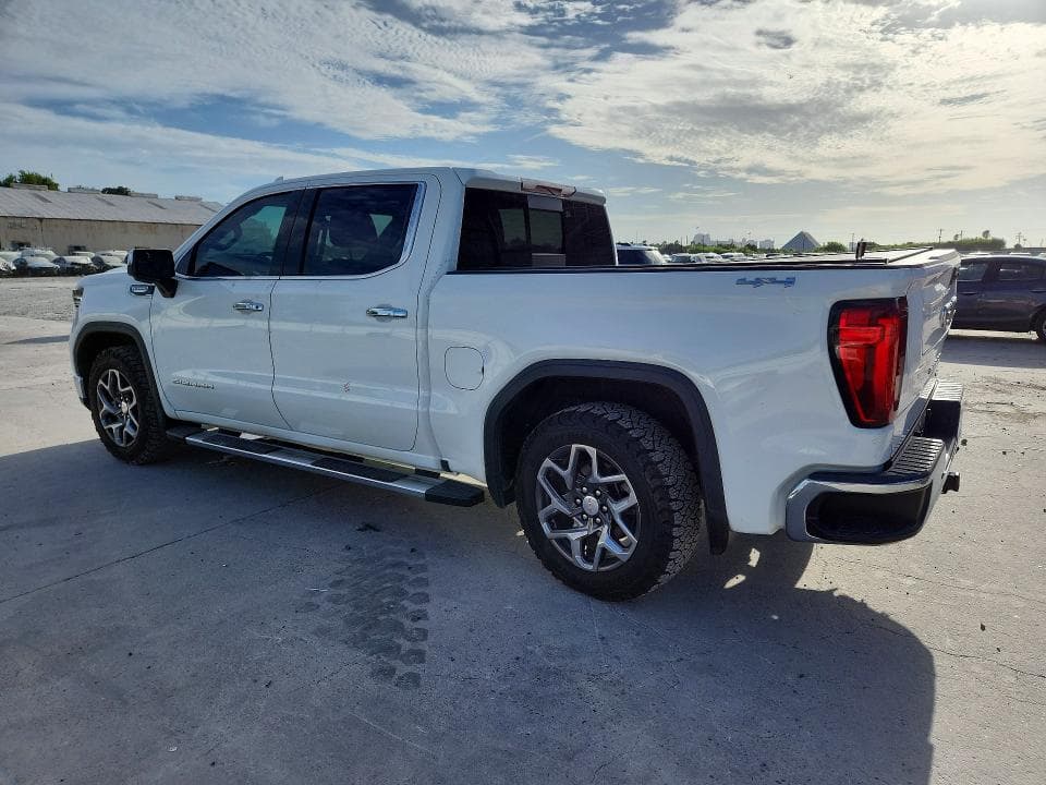 2023 GMC SIERRA K1500 SLT 2