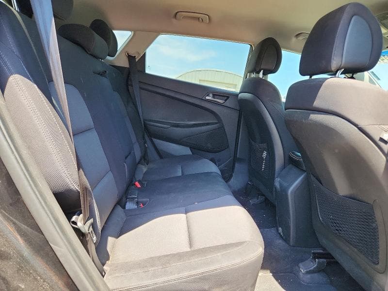 2017 HYUNDAI TUCSON SE 10