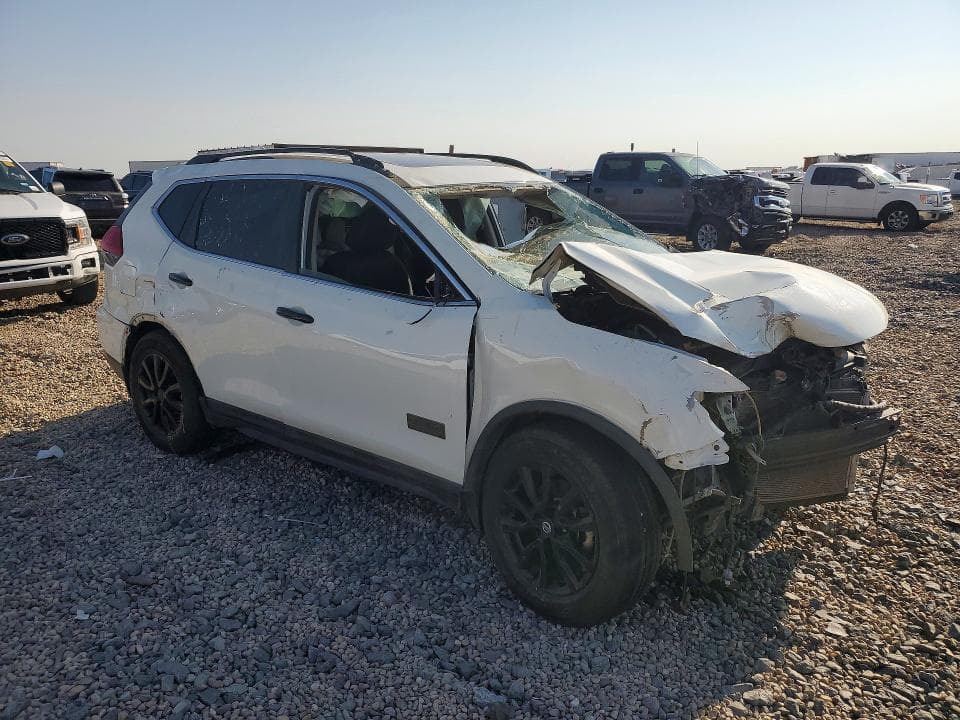 2017 NISSAN ROGUE SV 4