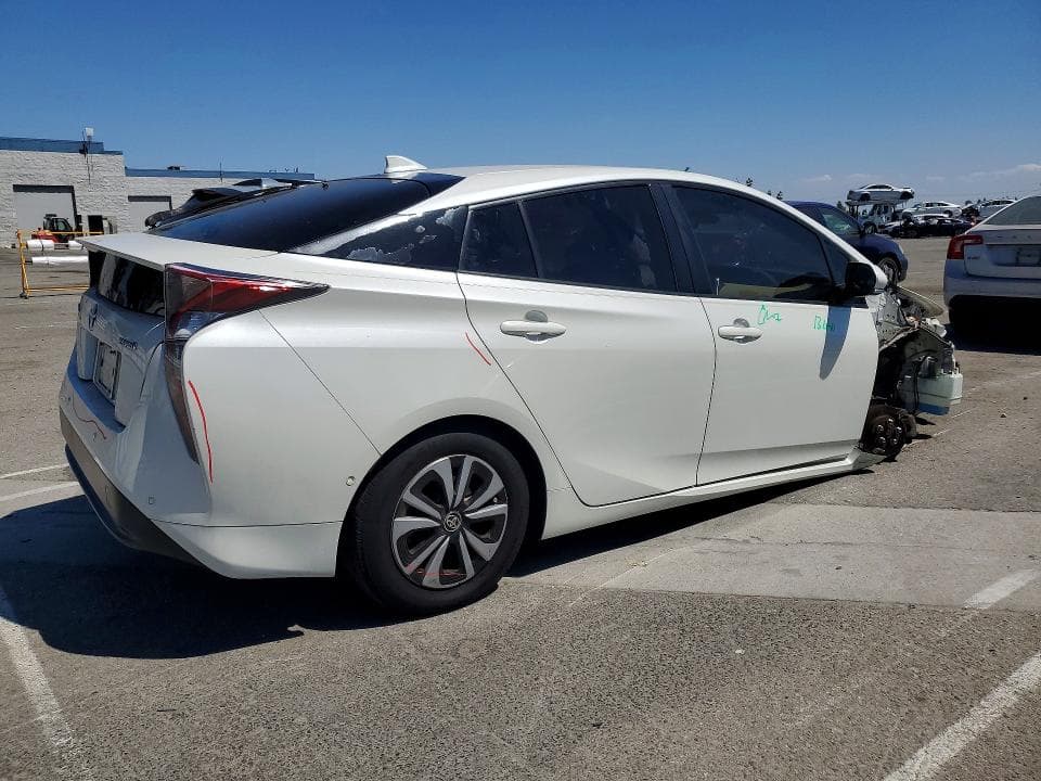 2018 TOYOTA PRIUS TWO 3