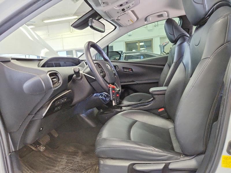 2021 TOYOTA PRIUS XLE AWD-E 7