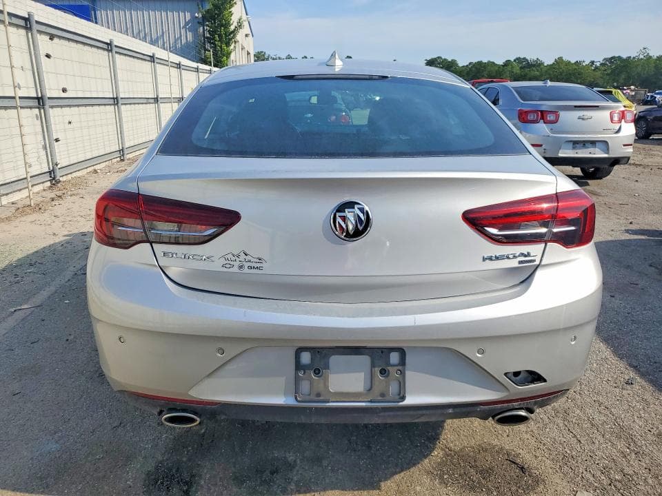 2018 BUICK REGAL ESSENCE 6