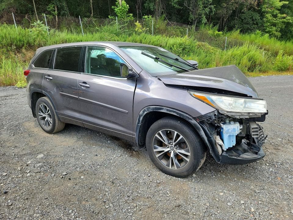 2018 TOYOTA HIGHLANDER LE 4