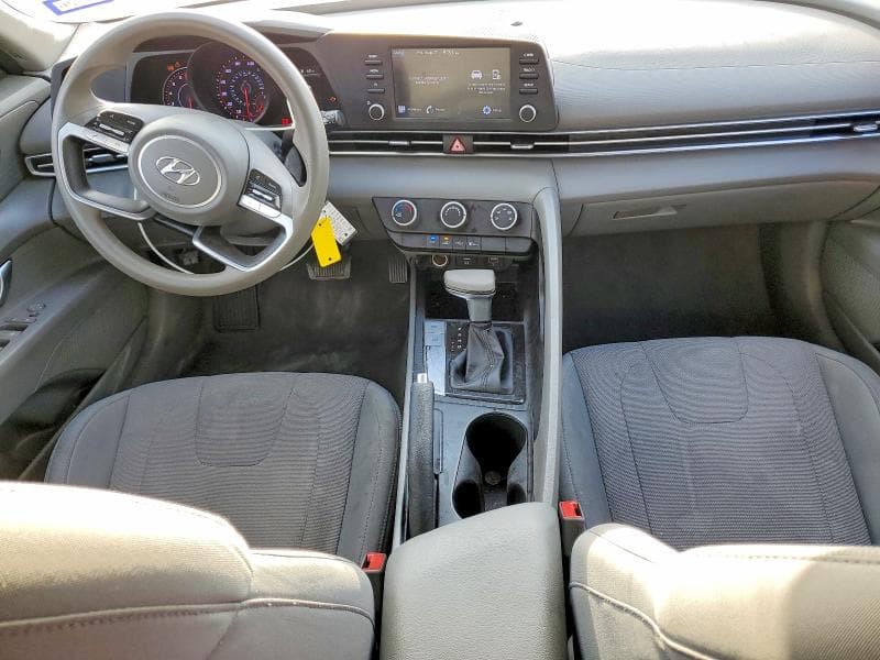 2021 HYUNDAI ELANTRA SE 8