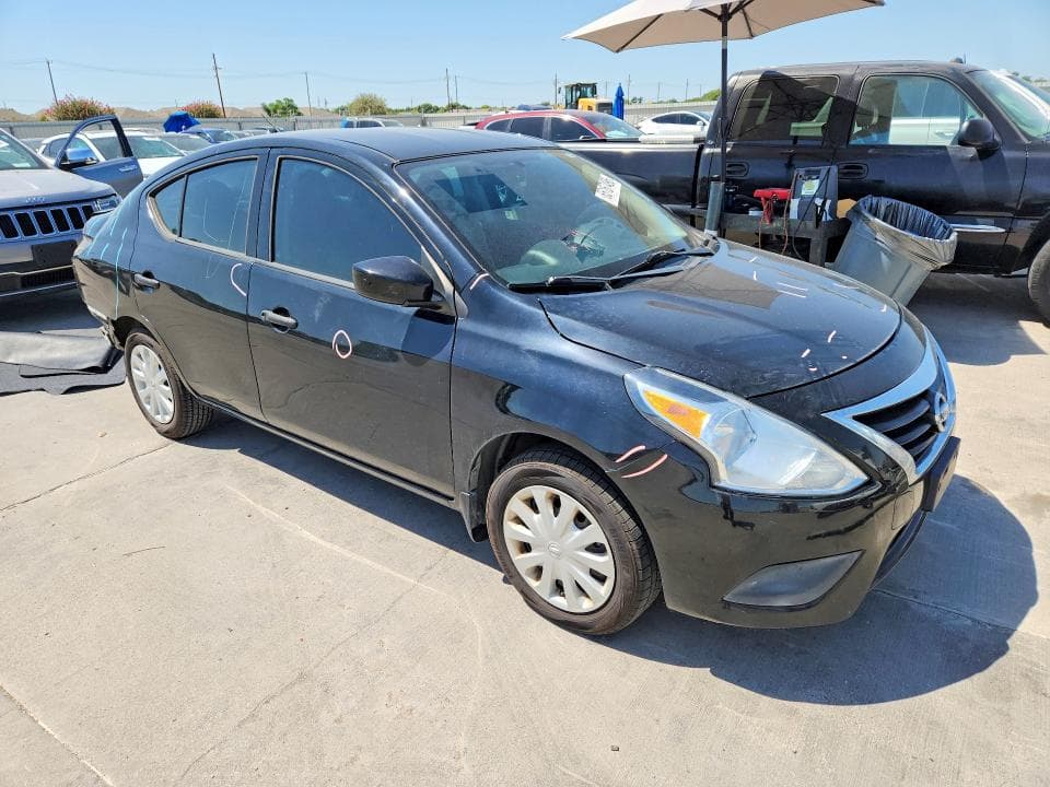 2019 NISSAN VERSA S 4