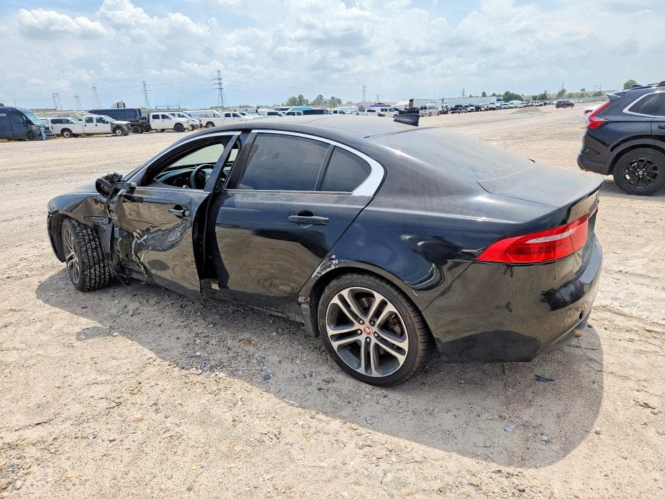 2017 JAGUAR XE PREMIUM 2