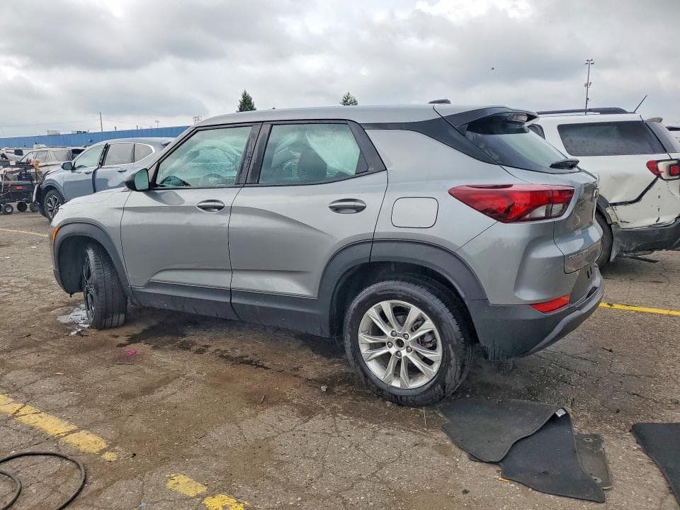 2023 CHEVROLET TRAILBLAZER LS 2