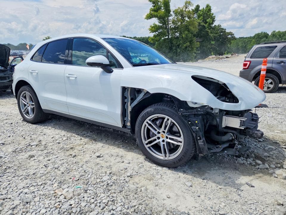 2021 PORSCHE MACAN 4