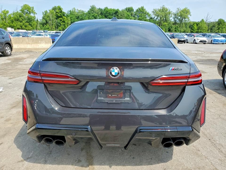 2026 BMW M5 6