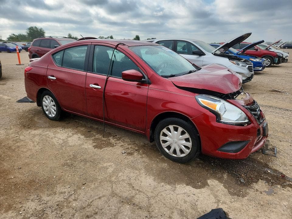 2017 NISSAN VERSA 1.6 SV 4