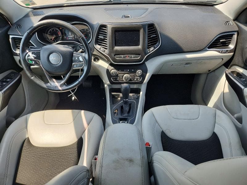 2021 JEEP CHEROKEE LATITUDE PLUS 8
