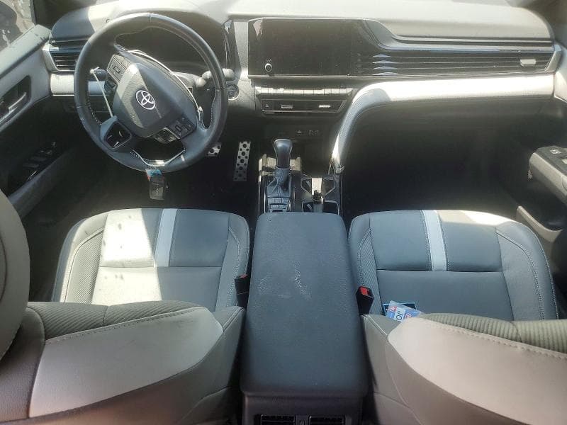 2025 TOYOTA CAMRY SE 8