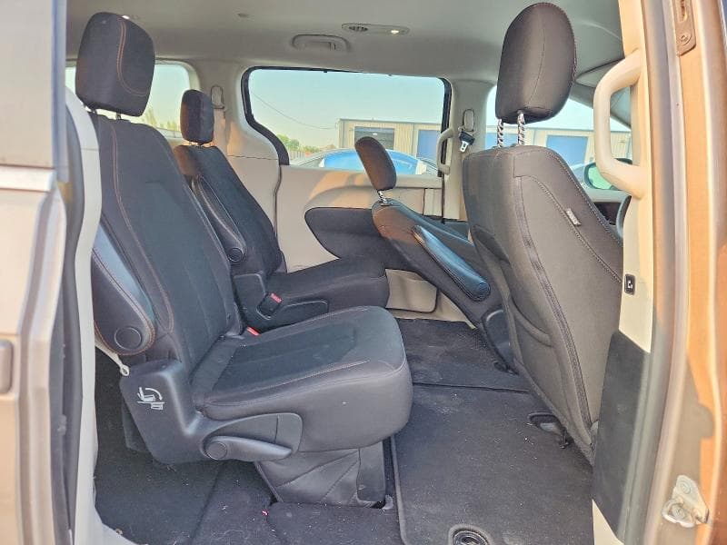 2017 CHRYSLER PACIFICA TOURING 11