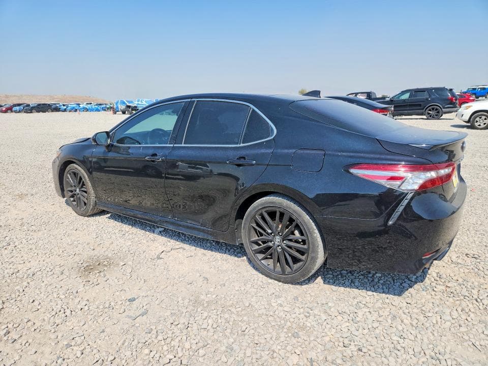 2018 TOYOTA CAMRY XSE 2