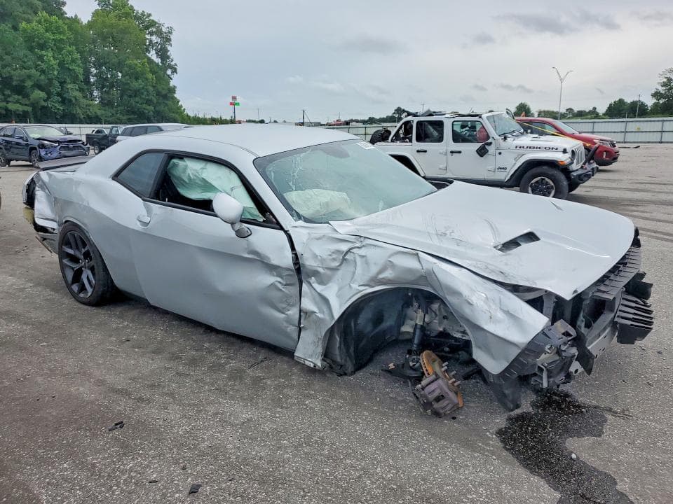 2020 DODGE CHALLENGER SXT 4