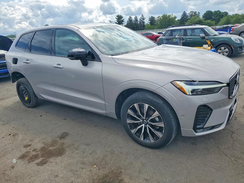 2024 VOLVO XC60 PLUS 4