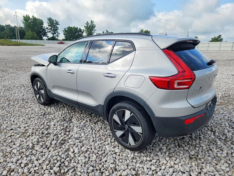 2025 VOLVO EX40 CORE 2