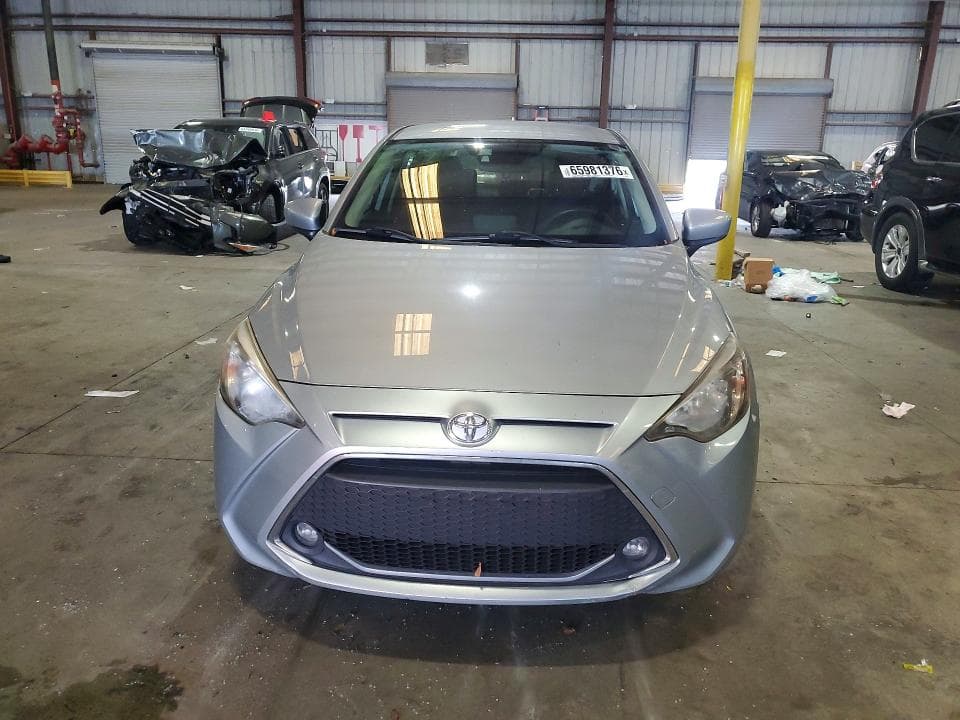 2020 TOYOTA YARIS HATCHBACK LE 5