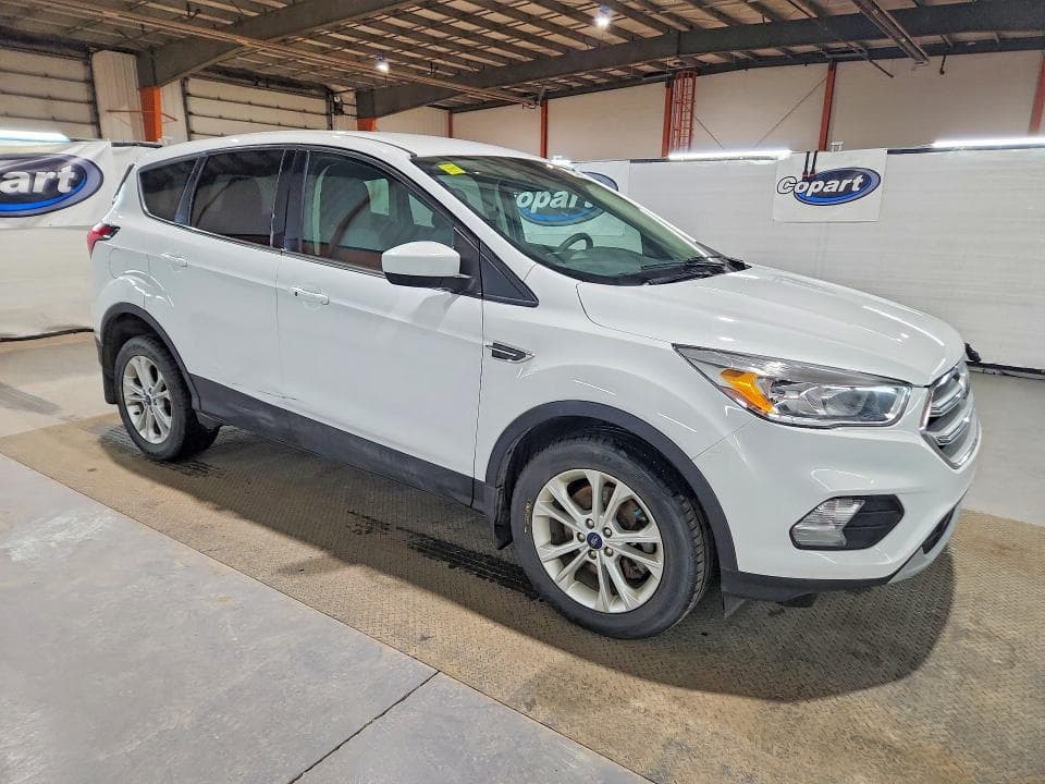 2019 FORD ESCAPE SE 4