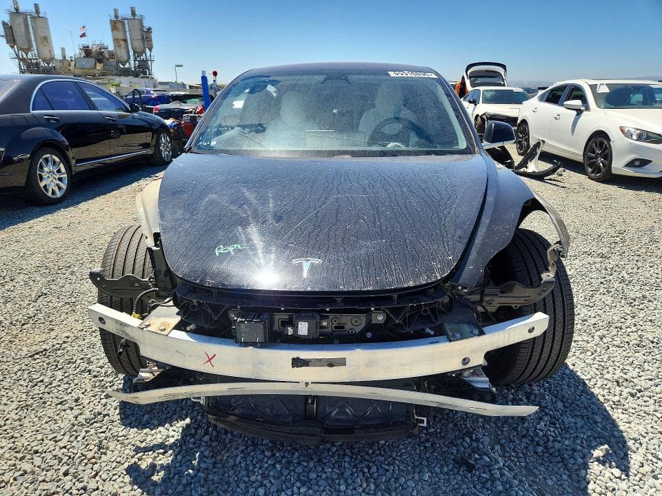 2018 TESLA MODEL 3 5