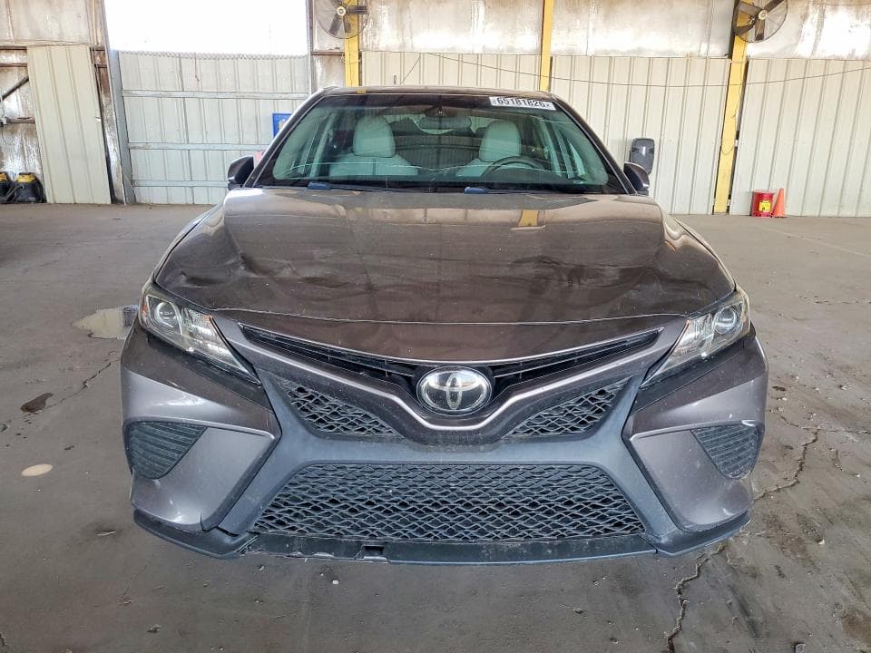 2018 TOYOTA CAMRY SE 5