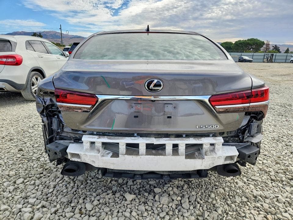 2018 LEXUS LS 500 6