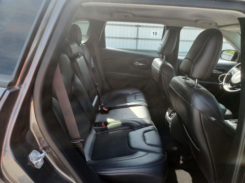 2021 JEEP CHEROKEE LATITUDE PLUS 11