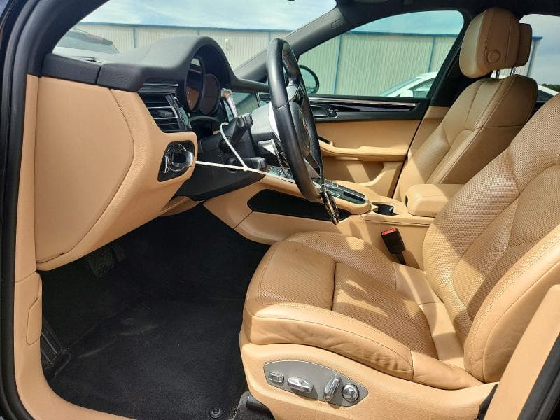 2020 PORSCHE MACAN 7