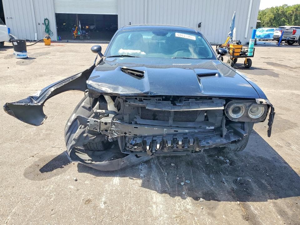 2017 DODGE CHALLENGER SXT 5